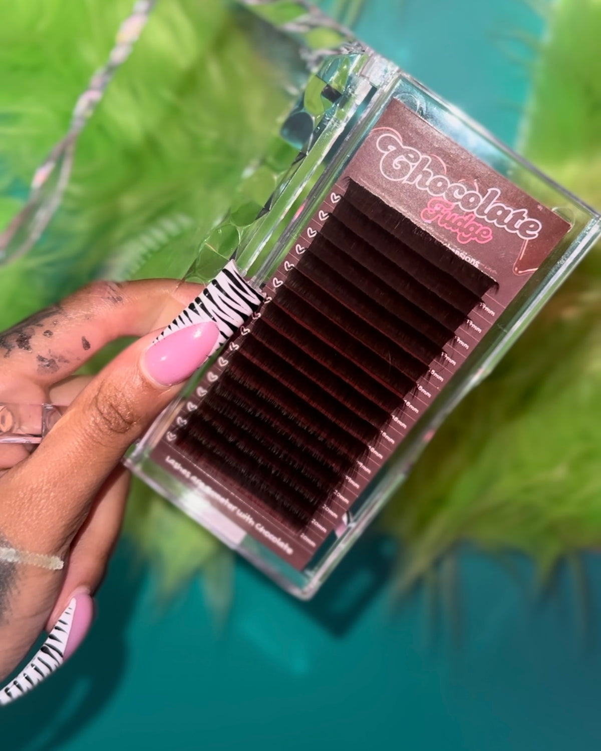 “Chocolate Fudge” Lash Trays